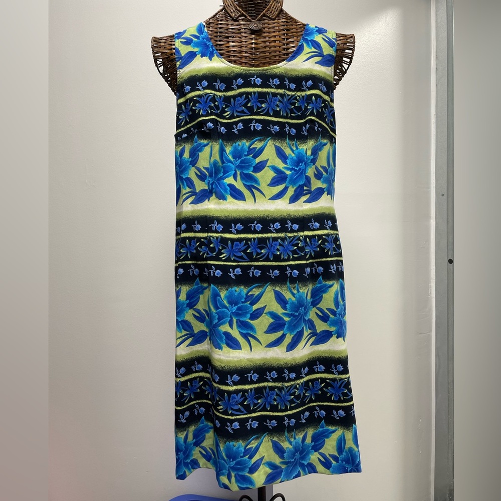 Lovely Tropical Floral Kathie Lee Collection Dress size 16 ready for vacation?🥰